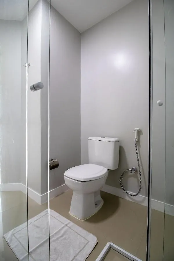 Lug143B - Prox A Roda Gigante, 2 Dorm, Climatizado Balneário Camboriú